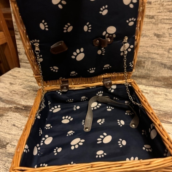 Wicker Storage Basket Decorative - Picture 5 of 8